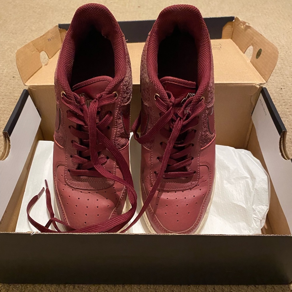 Air Force 1 - Picture 3 of 10